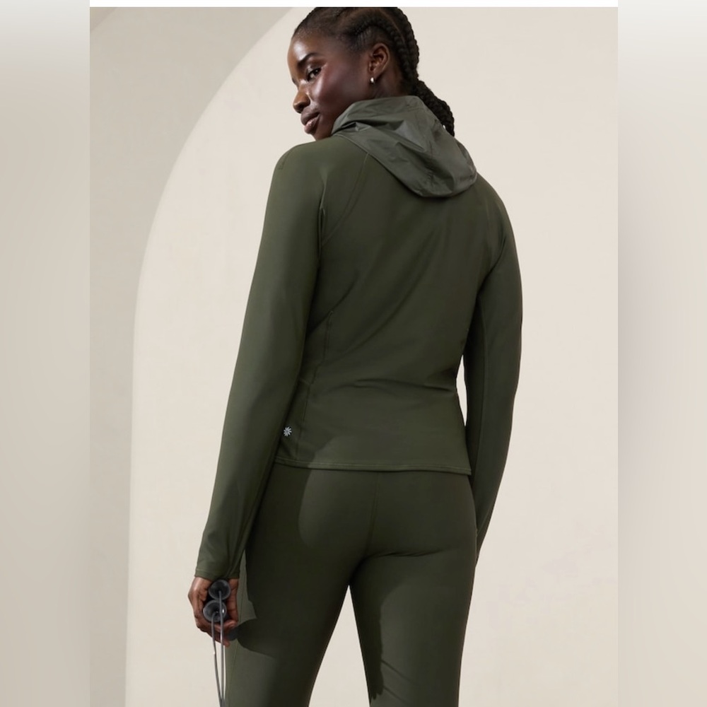 Athleta Aspen Olive Interval Jacket Hooded Medium Running Outdoor Hiking - Picture 7 of 11